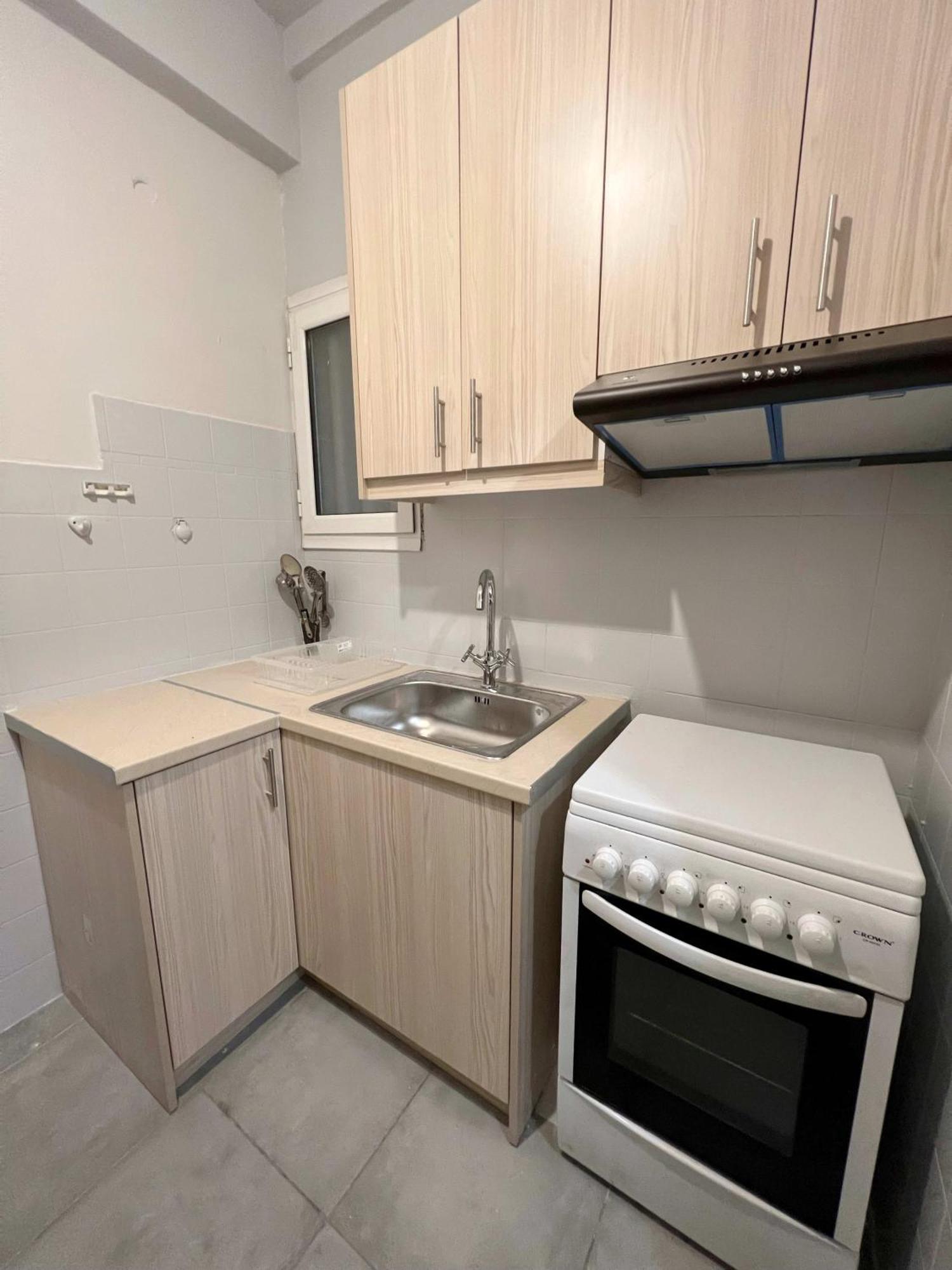 Central Apartment 3' To Metaksourgio Metro Station 雅典 外观 照片